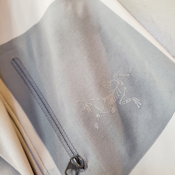 Arc'teryx Women's Softshell Jacket - Picture 4 of 14